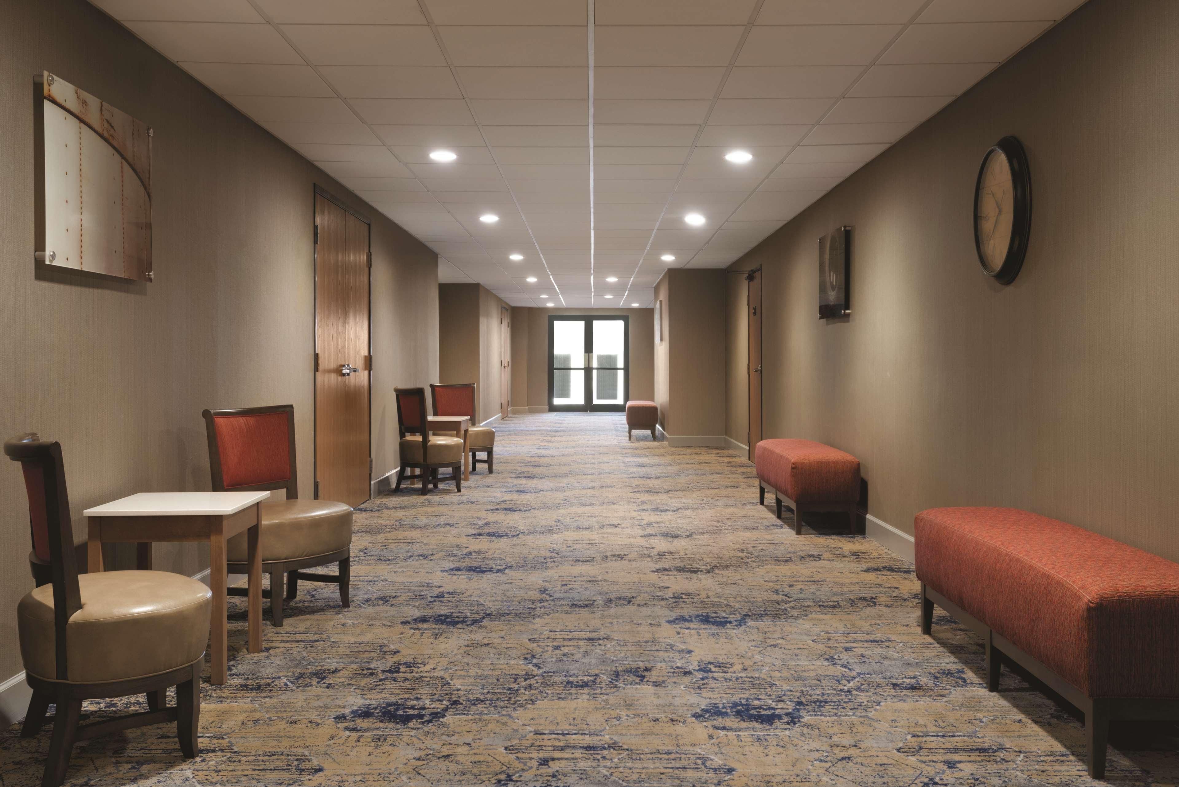 Radisson Hotel Ames Conference Center At Isu Εξωτερικό φωτογραφία