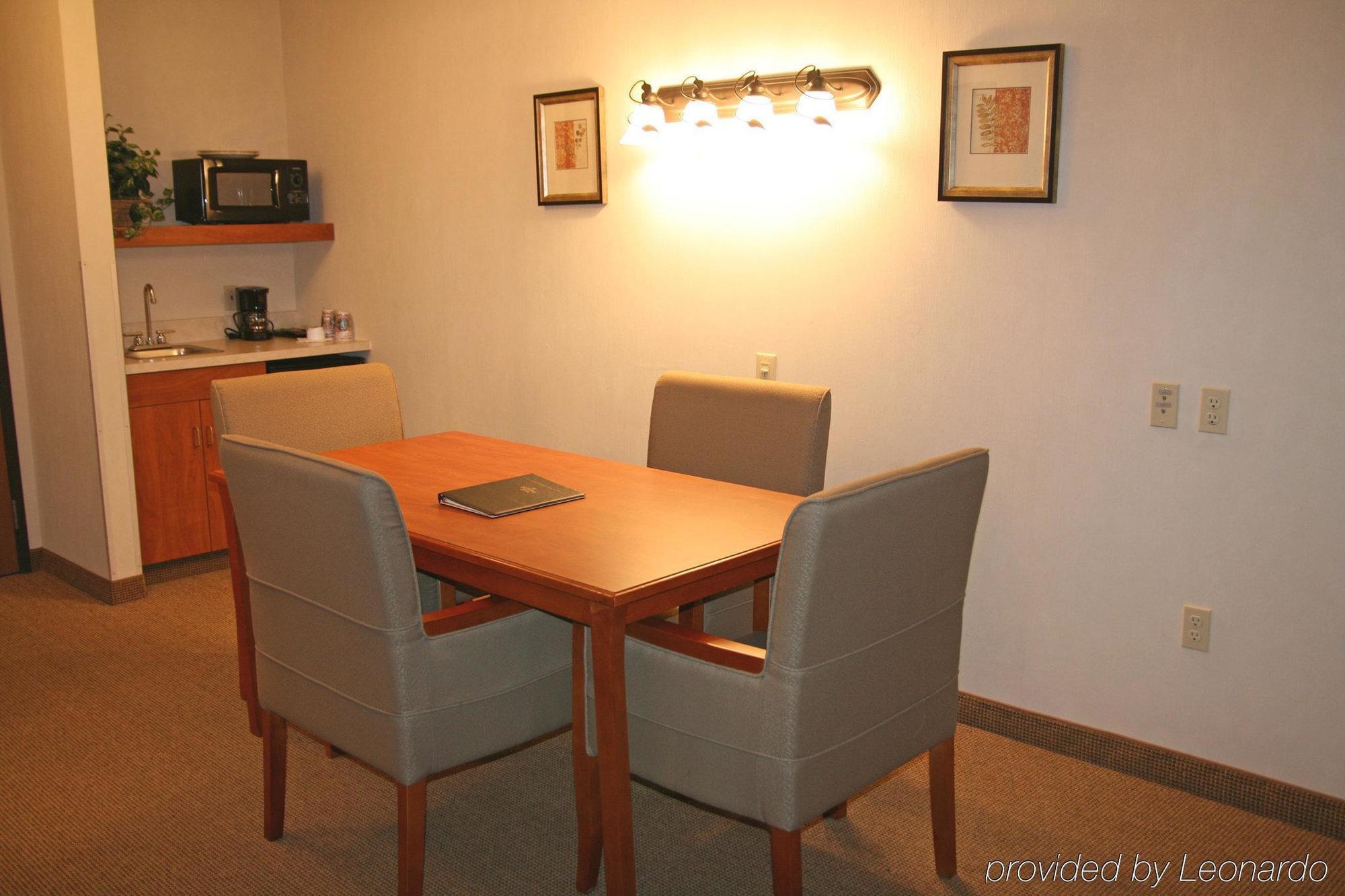 Radisson Hotel Ames Conference Center At Isu Δωμάτιο φωτογραφία
