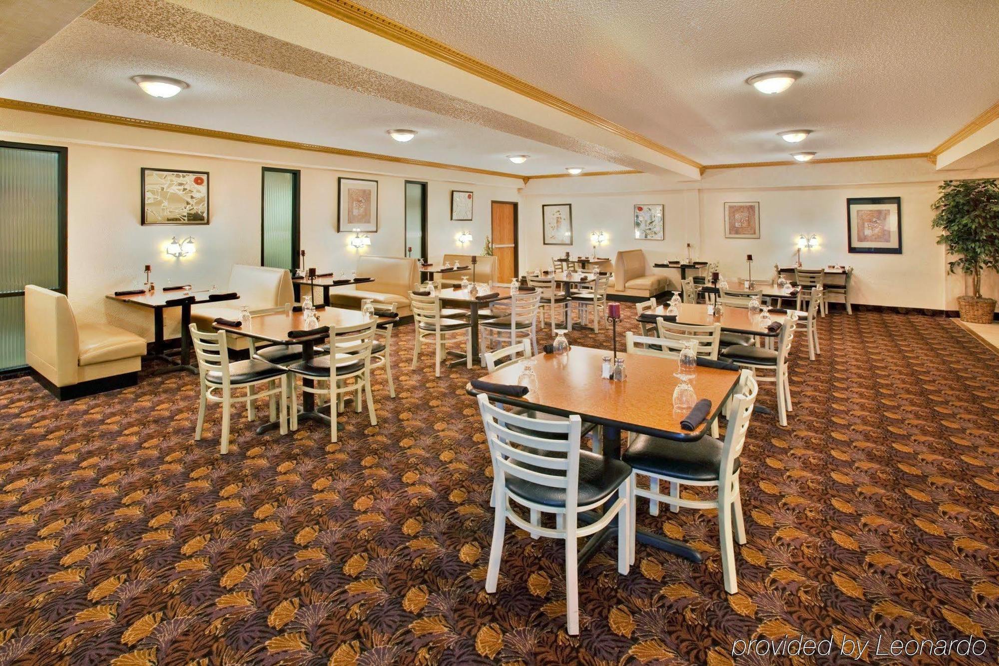 Radisson Hotel Ames Conference Center At Isu Εξωτερικό φωτογραφία