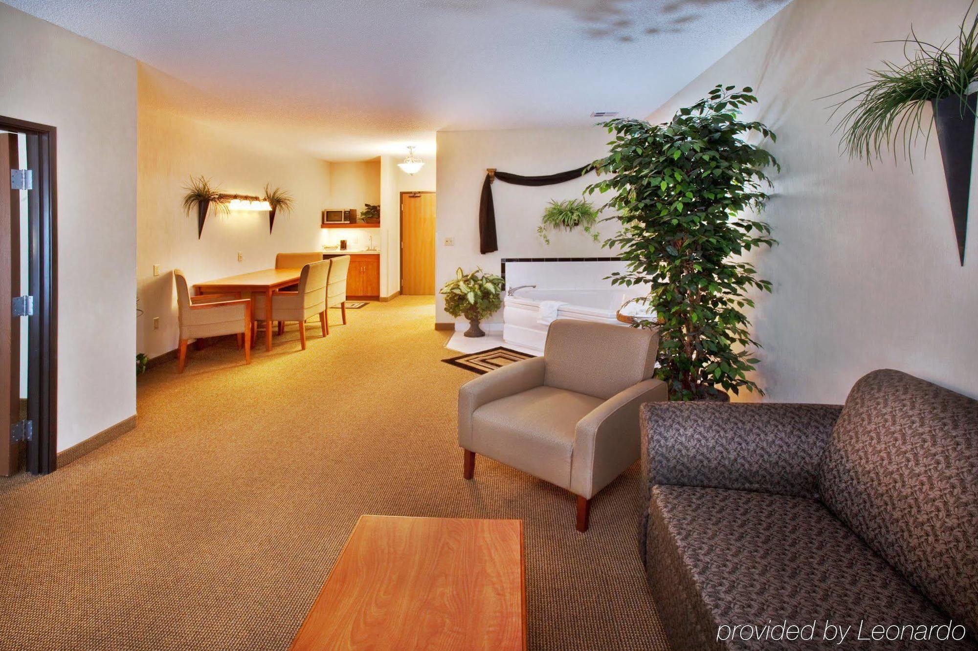 Radisson Hotel Ames Conference Center At Isu Εξωτερικό φωτογραφία
